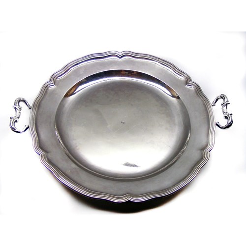 Mid-18th century Spanish large silver ragout dish by Pascual de Valasco, Valencia c.1750